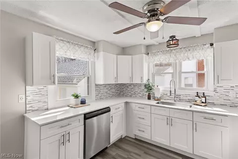 Kitchen - 215 Maple St, South Amherst, OH 44001 photo 5 of 8