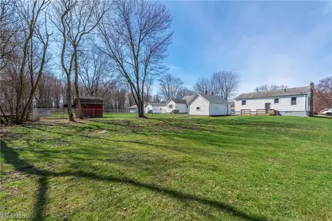 Exterior - 215 Maple St, South Amherst, OH 44001 photo 10 of 13
