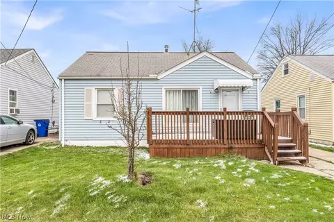 13716 Crossburn Ave, Cleveland, OH 44135