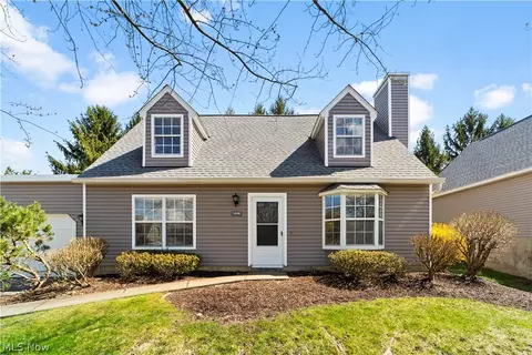 14548 Cross Creek Ln #18, North Royalton, OH 44133