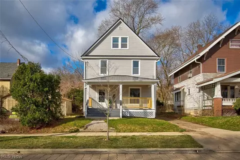 152 Aqueduct St, Akron, OH 44303