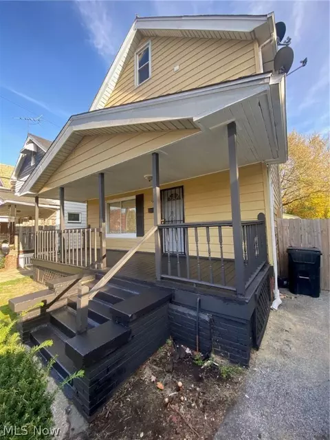 17914 Olympia Rd, Cleveland, OH 44112