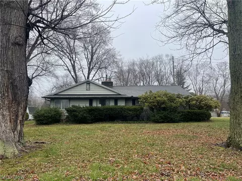 1681 Trinity Rd, Madison, OH 44057