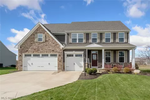 9446 Winfield Ln, North Ridgeville, OH 44039