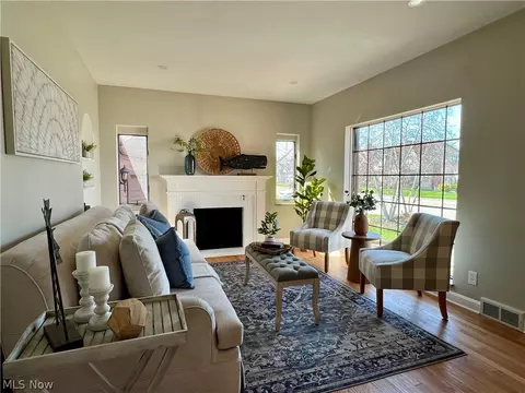 2209 Harborview Blvd, Lorain, OH 44052 photo 3