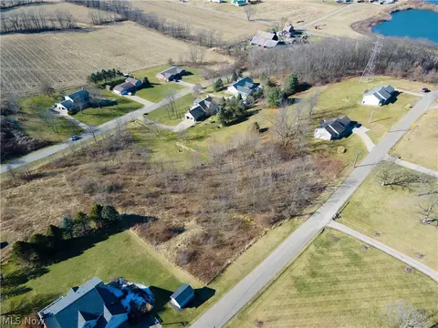 Circleview Drive, Dover, OH 44622 photo 5