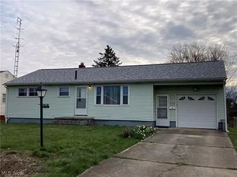 2952 Richmond Ave NE, Canton, OH 44705