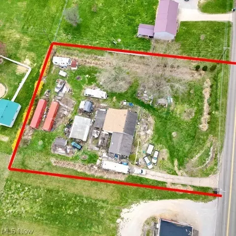 1420 Dietz Ln, Zanesville, OH 43701