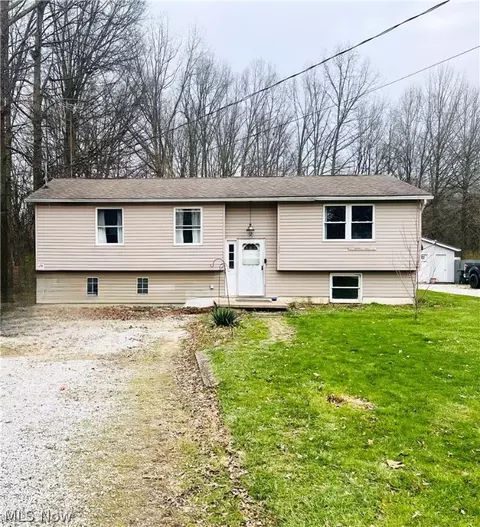 11772 Johnson Ave NE, Alliance, OH 44601