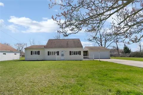 329 Forest Ave, North Lima, OH 44452