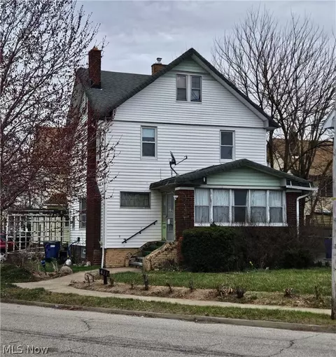 411 E 112th St, Cleveland, OH 44108