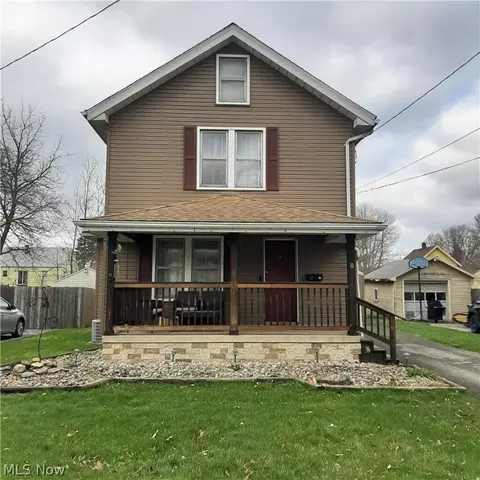 30 Katherine St, Struthers, OH 44471