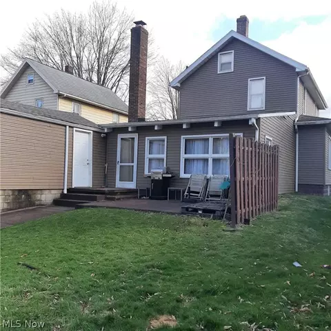 Exterior - 30 Katherine St, Struthers, OH 44471 photo 8 of 9