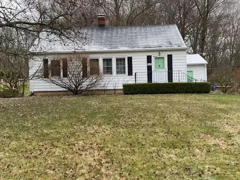 961 Johnson Plank Rd NE, Warren, OH 44481