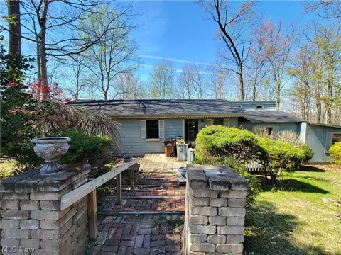 111 Utah Ln, Parkersburg, WV 26104
