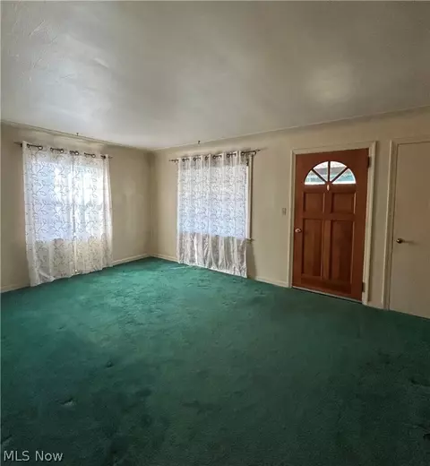 600 Audrey Ln, Struthers, OH 44471 photo 7