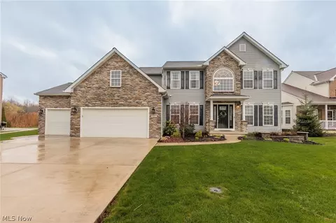32883 Walnut Dr, Avon, OH 44011