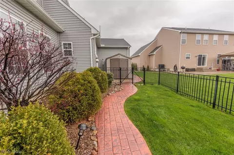 Exterior - 32883 Walnut Dr, Avon, OH 44011 photo 6 of 7