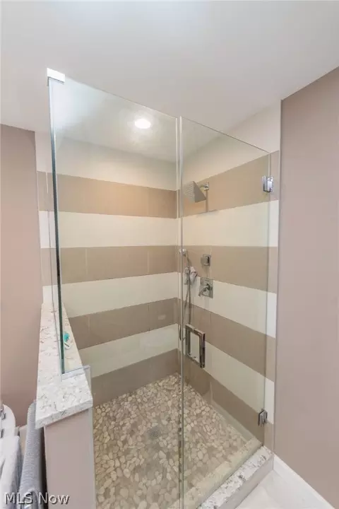 Bath - 32883 Walnut Dr, Avon, OH 44011 photo 2 of 4
