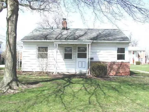 10322 Manorford Dr #24, Parma Heights, OH 44130
