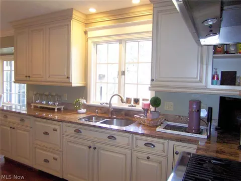 806 Park Harbour Dr, Boardman, OH 44512 photo 9