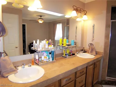 806 Park Harbour Dr, Boardman, OH 44512 photo 34