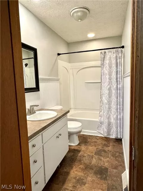 1920 Walnut St, Coshocton, OH 43812 photo 7