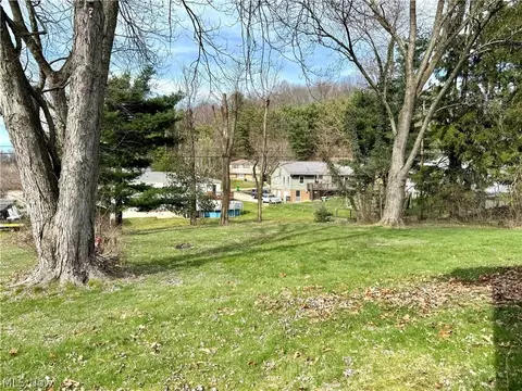 1920 Walnut St, Coshocton, OH 43812 photo 3