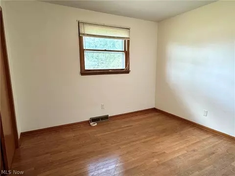 1920 Walnut St, Coshocton, OH 43812 photo 9