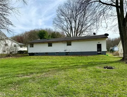 1920 Walnut St, Coshocton, OH 43812 photo 2