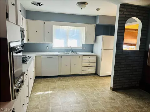 1325 Union Ave, Ashtabula, OH 44004 photo 8