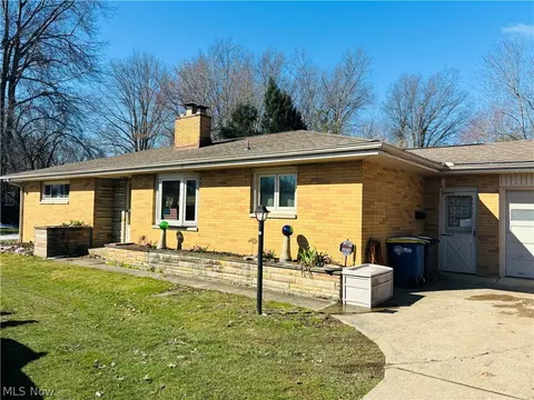 1325 Union Ave, Ashtabula, OH 44004 photo 2