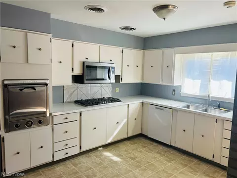 1325 Union Ave, Ashtabula, OH 44004 photo 7