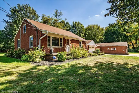 Exterior - 3042 W 13th St, Ashtabula, OH 44004 photo 2 of 11