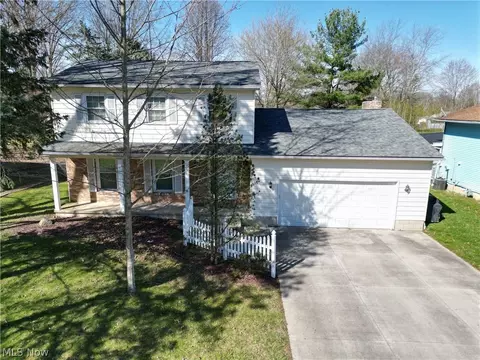 7550 Jaguar Dr, Youngstown, OH 44512