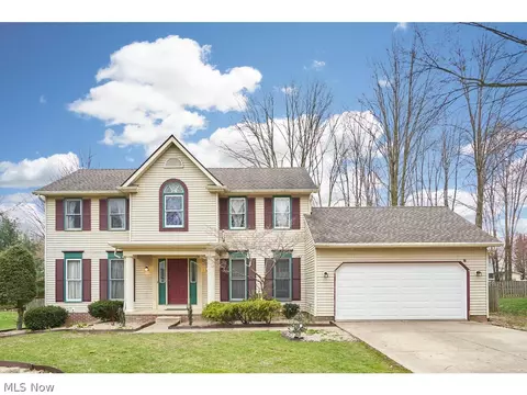4105 Meadow Wood Ln, Uniontown, OH 44685