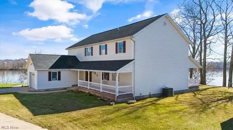4280 Newbury Rd, Little Hocking, OH 45742