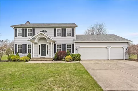 9371 Lori Jean Dr, Mentor, OH 44060