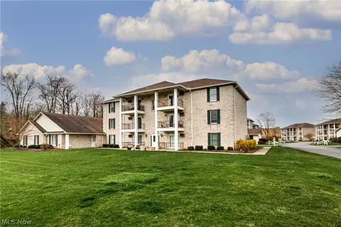 7404 Eisenhower Dr #5, Youngstown, OH 44512