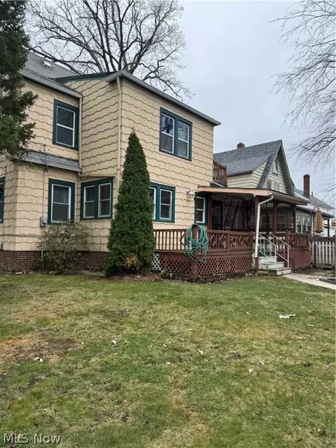 Exterior - 2910 Park Dr, Lorain, OH 44052 photo 13 of 14