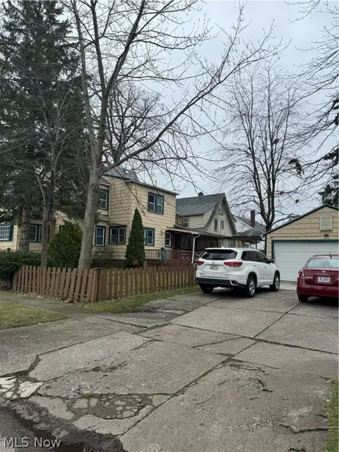 Exterior - 2910 Park Dr, Lorain, OH 44052 photo 12 of 14