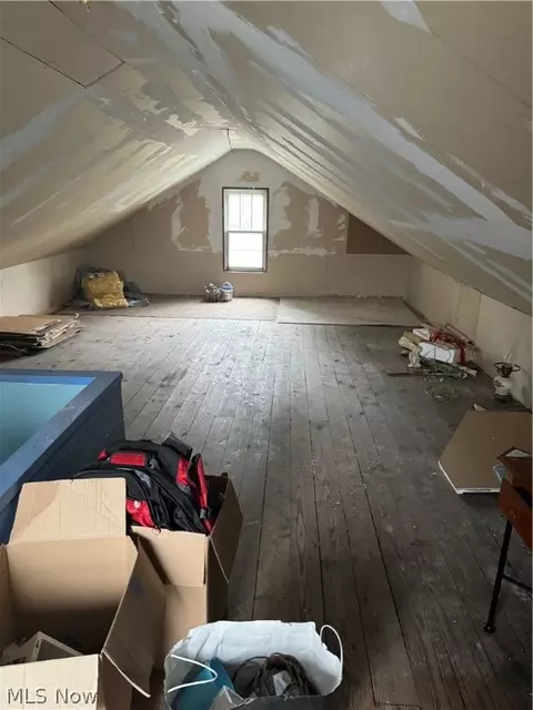 Bedroom - 2910 Park Dr, Lorain, OH 44052 photo 1 of 2