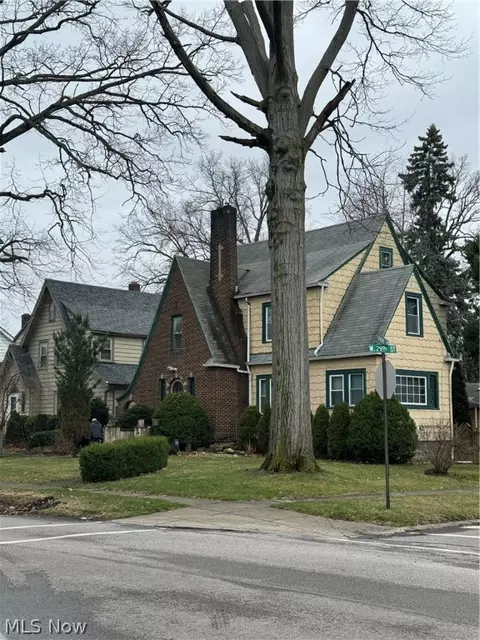 Exterior - 2910 Park Dr, Lorain, OH 44052 photo 10 of 14