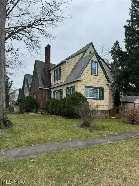 Exterior - 2910 Park Dr, Lorain, OH 44052 photo 14 of 14