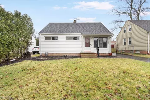 14814 Reddington Ave, Maple Heights, OH 44137