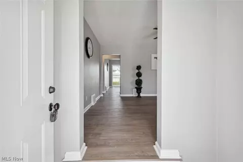 Entry Way - 813 E 34th St, Lorain, OH 44055 photo 1 of 2