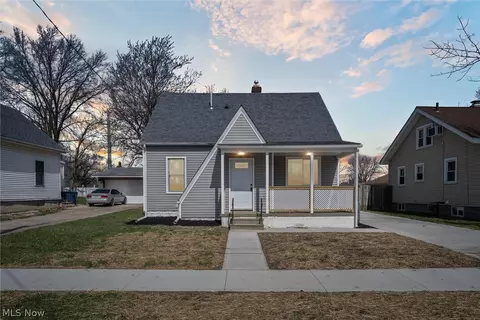 813 E 34th St, Lorain, OH 44055