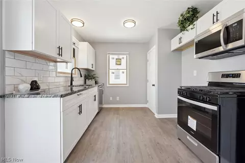 Kitchen - 813 E 34th St, Lorain, OH 44055 photo 2 of 3