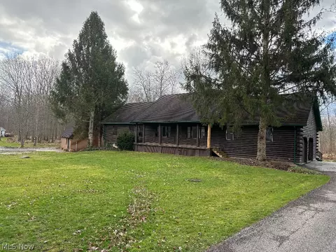 13601 Stoney Springs Dr, Chardon, OH 44024