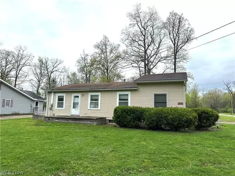 460 Grandview Rd, Lake Milton, OH 44429